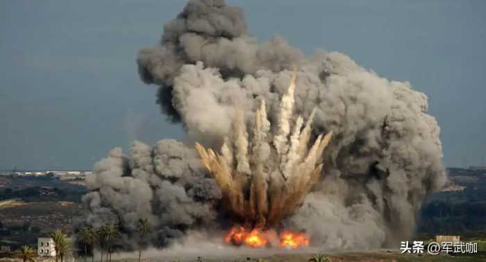 以色列战机发射导弹，伊朗情报大楼被炸为平地：4名军事顾问死亡